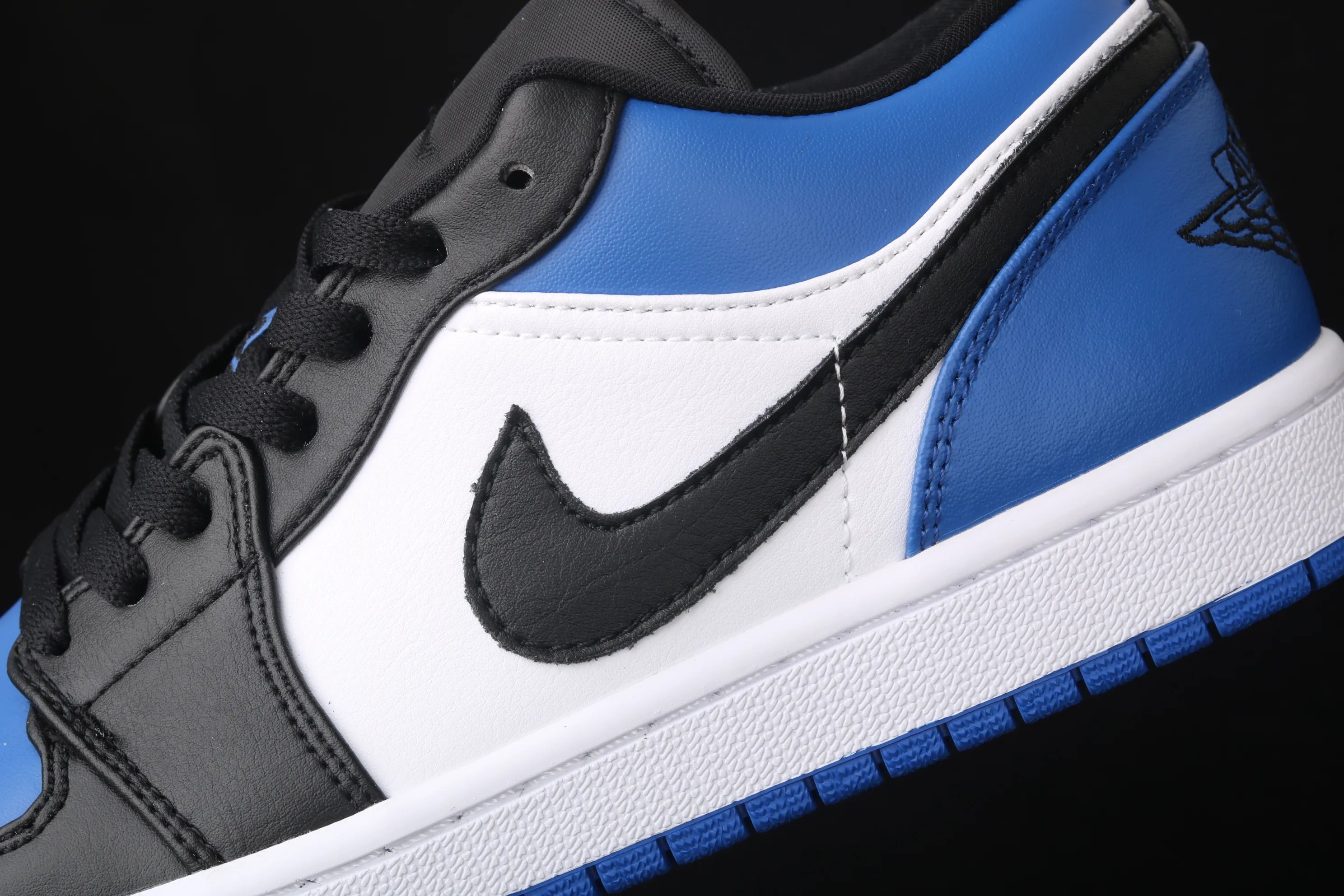 All Categories Air Jordan Jordan Series Basketball Shoes Air Jordan 1 Low New Version Air Jordan 1 Low AJ1 Joe 1 Low Top Leather Cultural and Leisure Sports Shoes CQ9446-400
